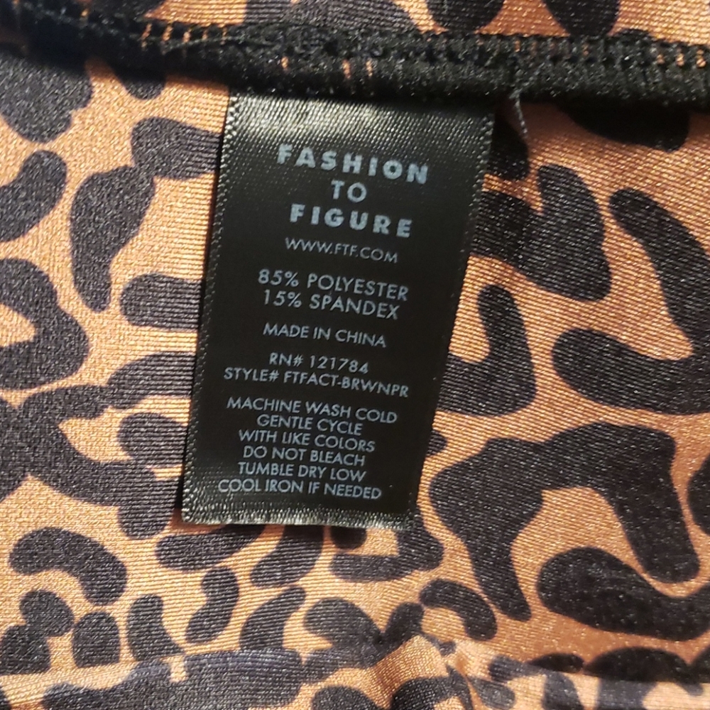 DONATED!Fashion to Figure Leopard Print Leggings - Picture 4 of 7